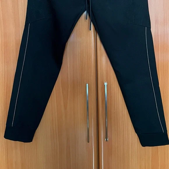 BOSS set, new with tag, black in size S